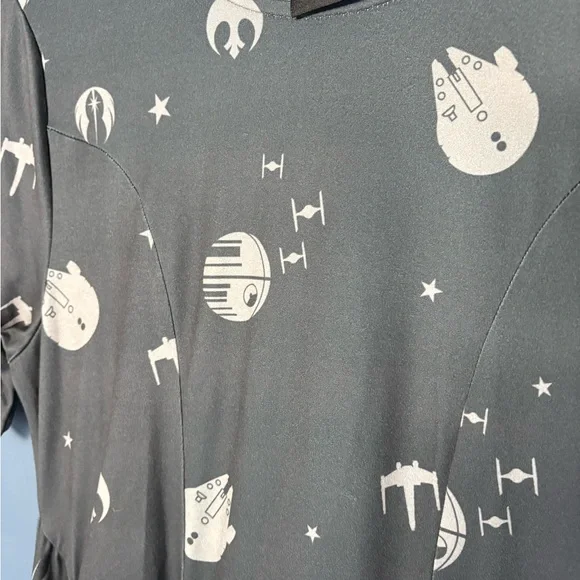 NWOT Her Universe Exclusive Star Wars Icons Tie Front Dress - Picture 4 of 7